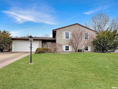5726 N Eastvue Ct Peoria, IL 61615