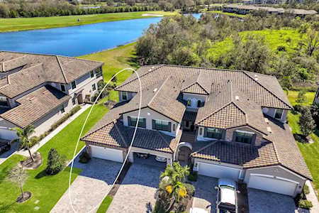 5831 Wake Forest RUN #101 Bradenton, FL 34211