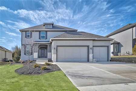 7008 Meadowlark Ln Shawnee, KS 66226