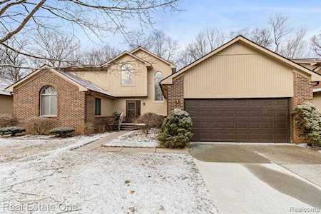 7478 Kendlewood #143 West Bloomfield Twp, MI 48322