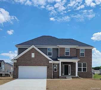 51866 Torbay Dr Lyon Twp, MI 48167