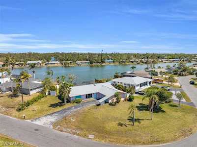 15699 Candle Dr Fort Myers, FL 33908