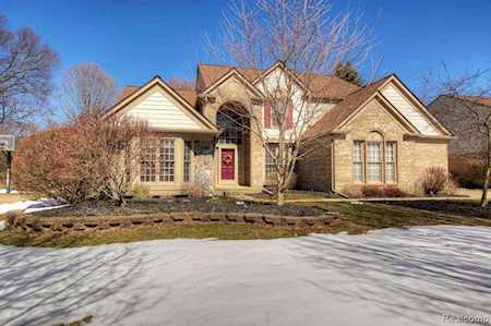 48254 Red Run Dr Canton Twp, MI 48187
