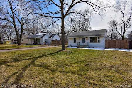 24329 Mary St Taylor, MI 48180