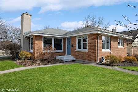 316 E Sunnyside Ave Libertyville, IL 60048