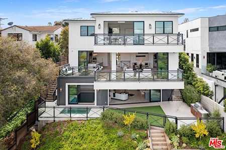15329 De Pauw St Pacific Palisades, CA 90272