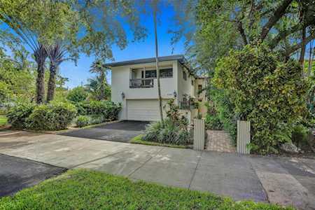 6245 Maynada St Coral Gables, FL 33146