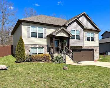 3441 Bradfield Dr Clarksville, TN 37042