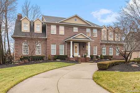 22857 St. Andrews Dr South Lyon, MI 48178