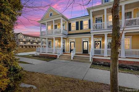 332 Filmore St Canton Twp, MI 48188