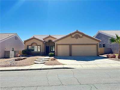 9229 Desert Village Ave Las Vegas, NV 89147