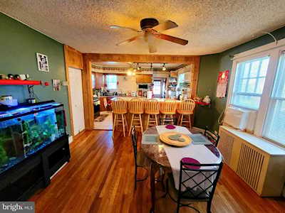 546 Delaware Ave Norwood, PA 19074