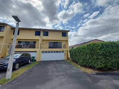 8689 SW 154th Cir Pl #1I Miami, FL 33193