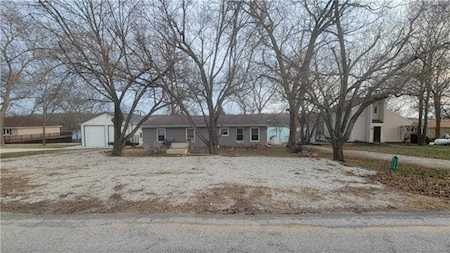 198 Timber Valley Dr Linn Valley, KS 66040