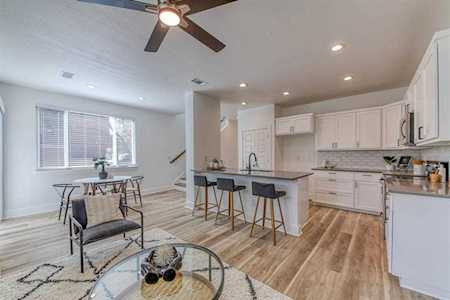 518 Palmer DR Point Venture, TX 78645