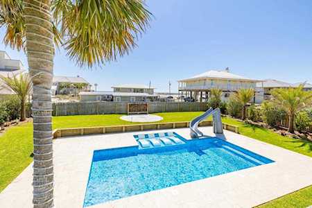 804 Maldonado Dr Pensacola Beach, FL 32561