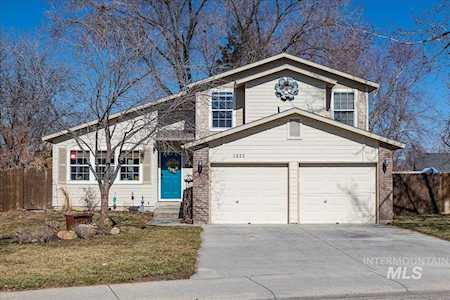 1322 E Pineridge Dr Boise, ID 83716