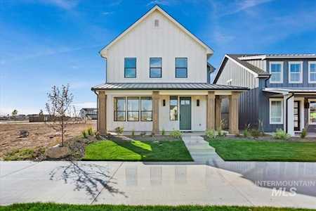 6811 W Los Flores Drive Meridian, ID 83646