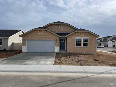 7701 E Lightfoot St Nampa, ID 83687