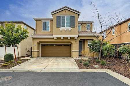 417 Redwood Village Place Roseville, CA 95747