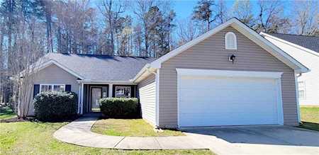 714 Hawthorn Ridge Drive Whitsett, NC 27377