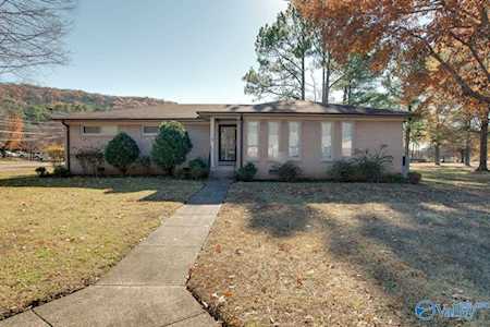 1316 SE Briar Hollow Trail Huntsville, AL 35802