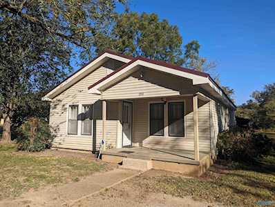 2910 NW Stringfield Road Huntsville, AL 35810