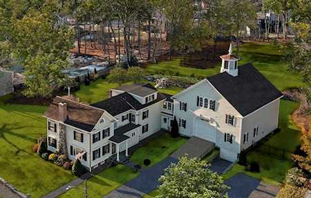 2 S Hampton Rd Amesbury, MA 01913
