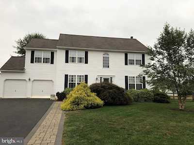 247 Tracer Dr Clayton, DE 19938