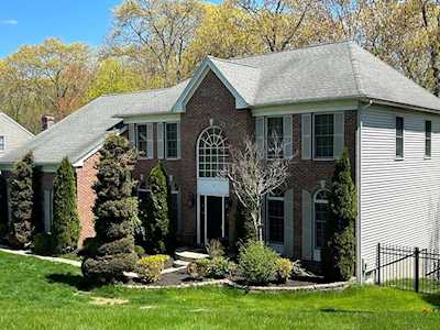 7 Appaloosa Dr Grafton, MA 01536