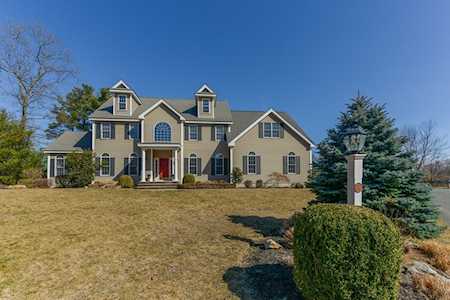 66 Mohawk Path Holliston, MA 01746