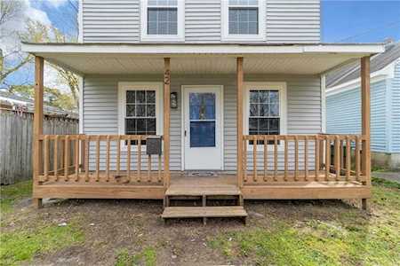 42 Salem St Hampton, VA 23669