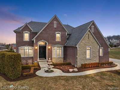 5343 Carlisle Rochester, MI 48306