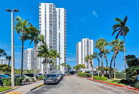 20515 E Country Club Dr #1846 Aventura, FL 33180