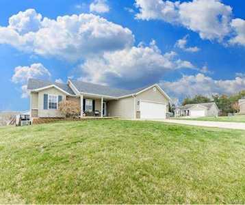 1020 Fenway Ct Warrenton, MO 63383