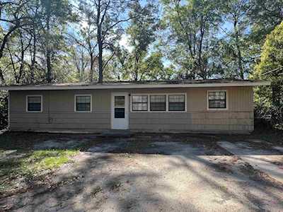 3709 Shoreline Dr Tallahassee, FL 32305