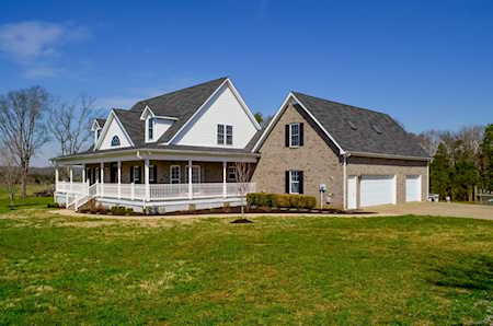 808 W Trimble Rd Milton, TN 37118