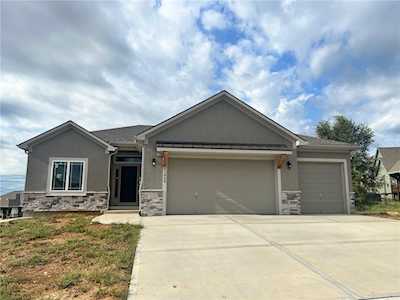 31436 W 85th Terrace De Soto, KS 66018