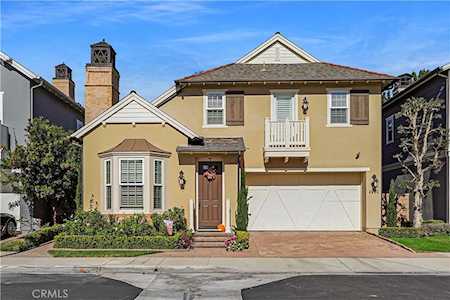 4695 Winthrop Dr Huntington Beach, CA 92649