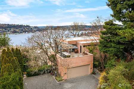 1100 Summit Ave E Seattle, WA 98102
