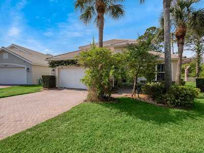 8085 SE Morningwood Place Hobe Sound, FL 33455