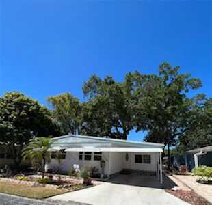 585 Sky Harbor Dr #116 Clearwater, FL 33759