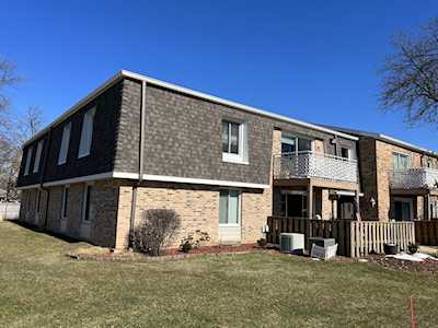 4524 Kings Walk Dr #2A Rolling Meadows, IL 60008