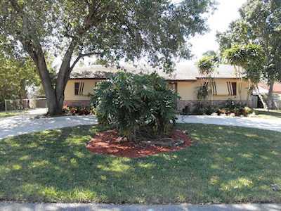9014 Honeywell Road Lake Worth, FL 33467