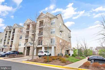 5123E Travis Edward Way Centreville, VA 20120