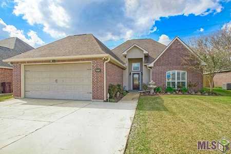 26039 Coronation Dr Denham Springs, LA 70726