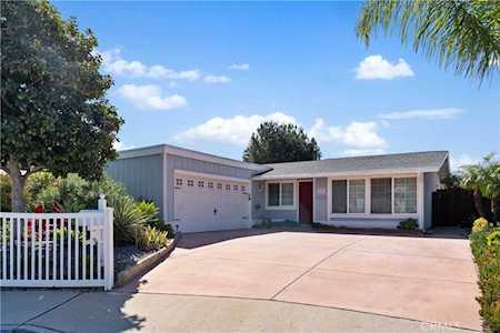 215 Hypoint Place Escondido, CA 92027
