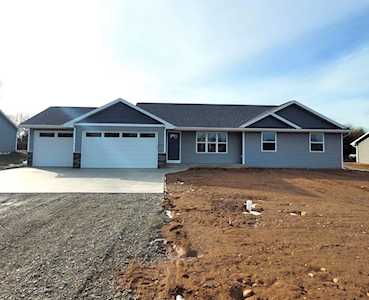 4329 Lakeland Dr Oshkosh, Town of Omro, WI 54904