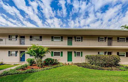 9881 113th St #216 Seminole, FL 33772