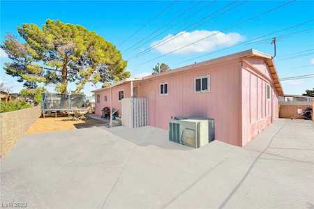 2884 Lassen Ct Las Vegas, NV 89142